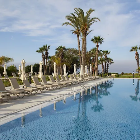 Louis Imperial منتجع 4*