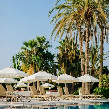 منتجع Louis Imperial