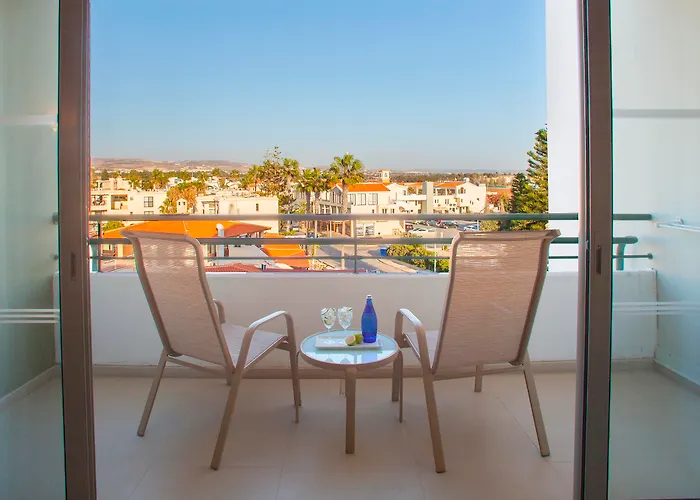 Louis Imperial Курортный комплекс 4*